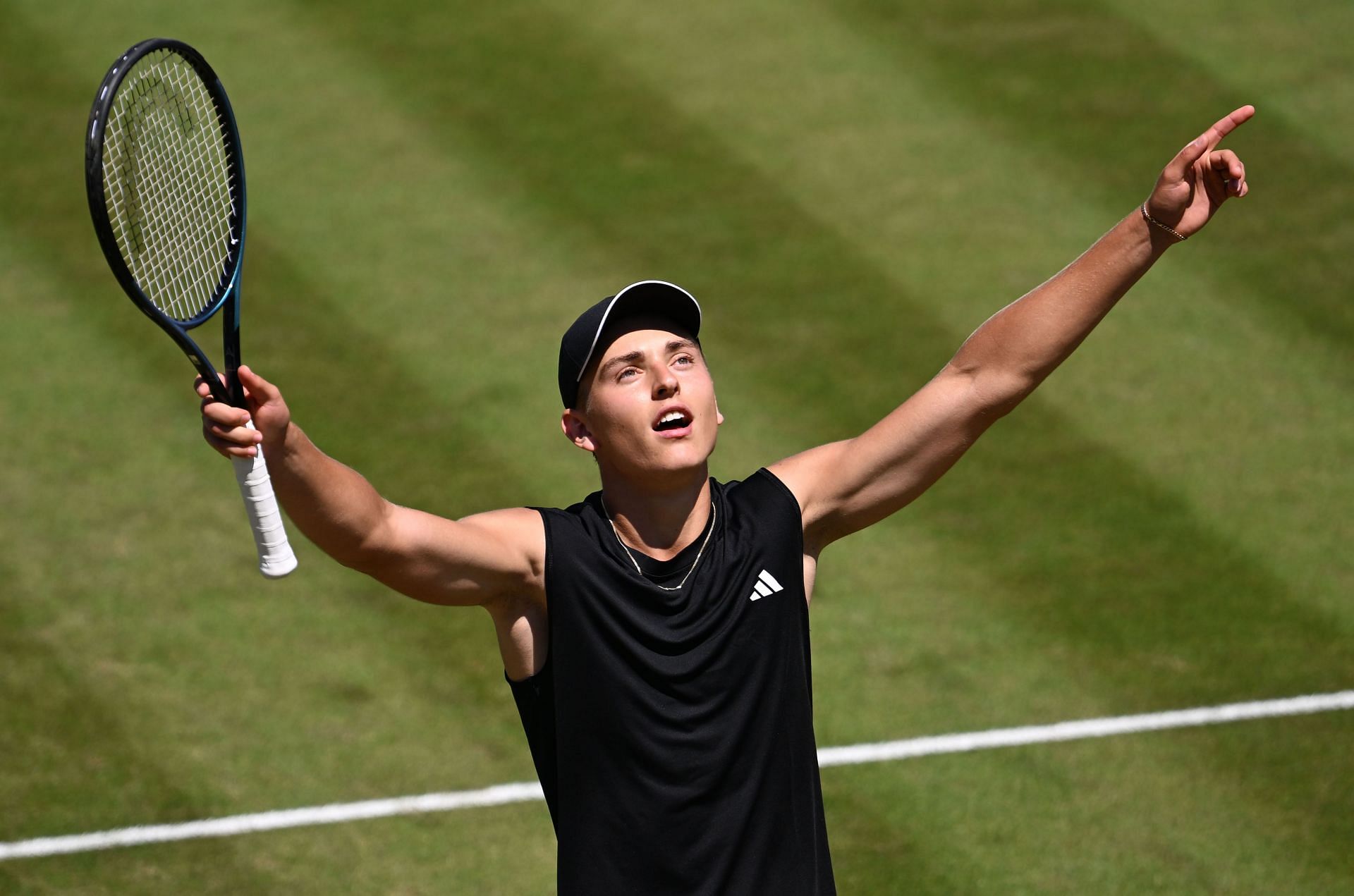 Justin Engel celebrates after reaching the Stuttgart QFs | Image Source: Getty